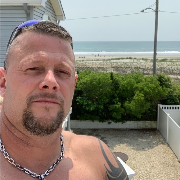 Meet your Posher, Frank - Picture 1 of 3